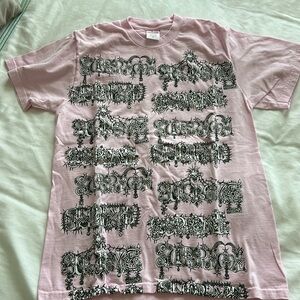 Supreme pink men’s Tshirt size small